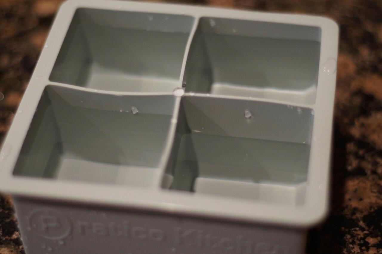 https://modernthirst.com/wp-content/uploads/2015/09/priactico-kitchen-cube-trays.jpg